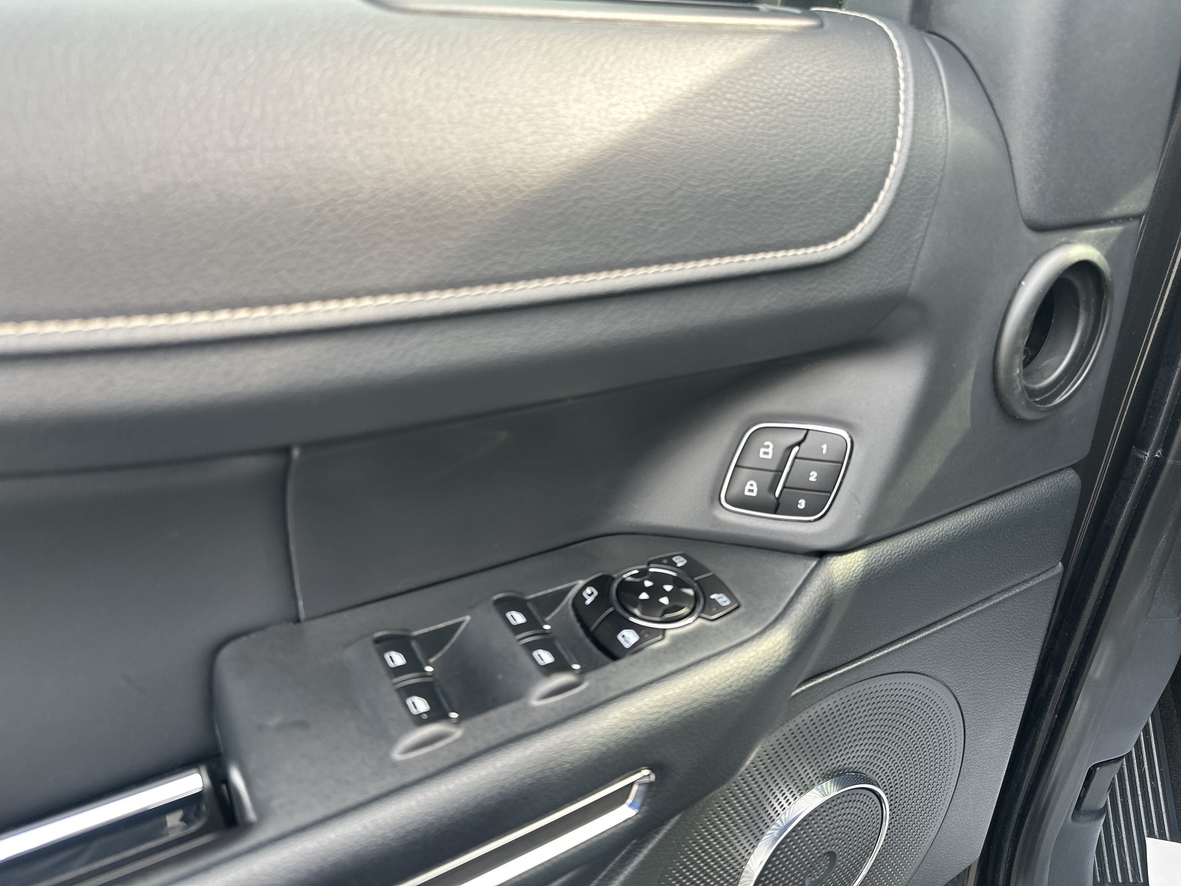 Used 2023 Ford Expedition XLT AWD/4WD image 13