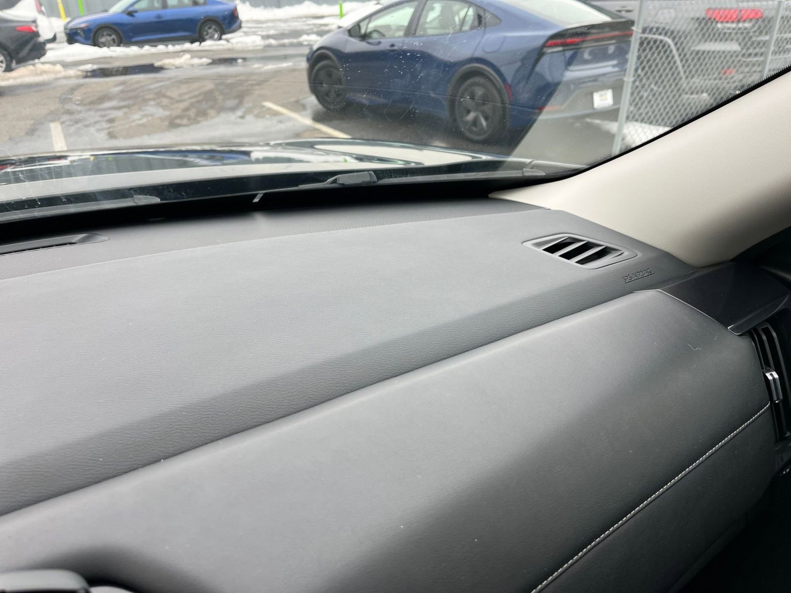 Used 2025 Nissan Pathfinder SV image 38