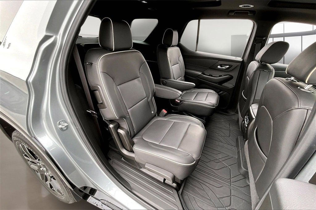 Used 2023 Chevrolet Traverse Premier w/ Redline Edition image 23