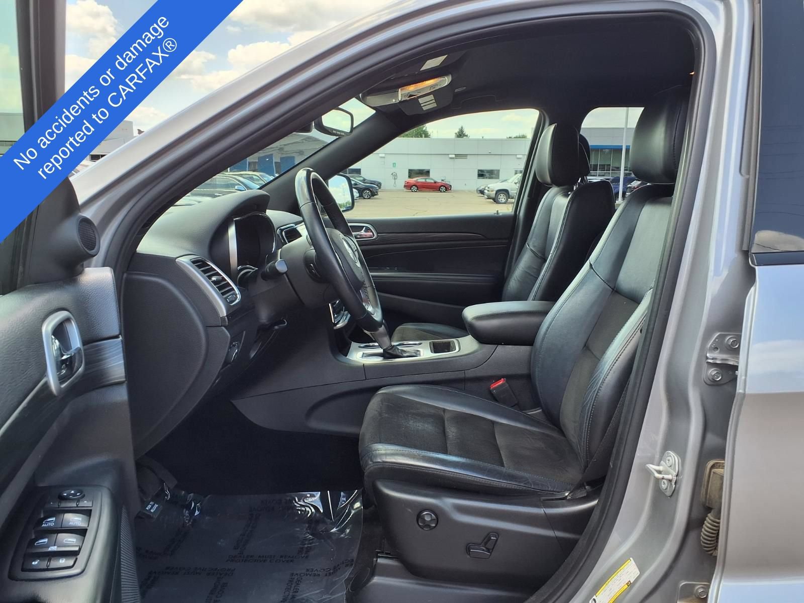 Used 2019 Jeep Grand Cherokee Altitude AWD/4WD image 17