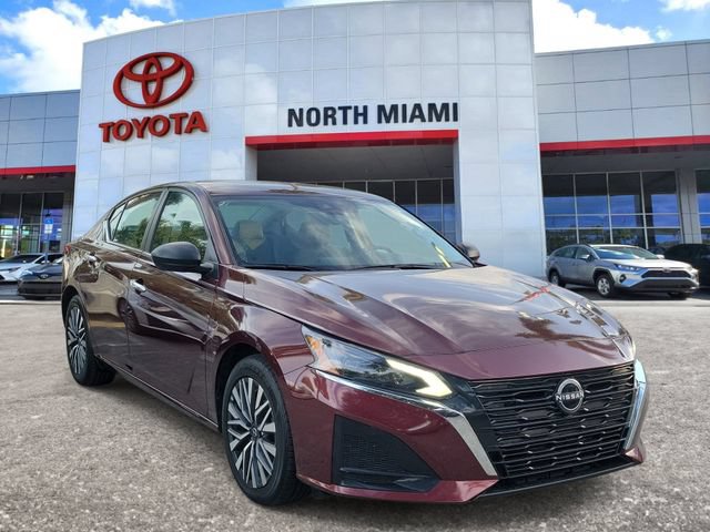 Used 2024 Nissan Altima 2.5 SV