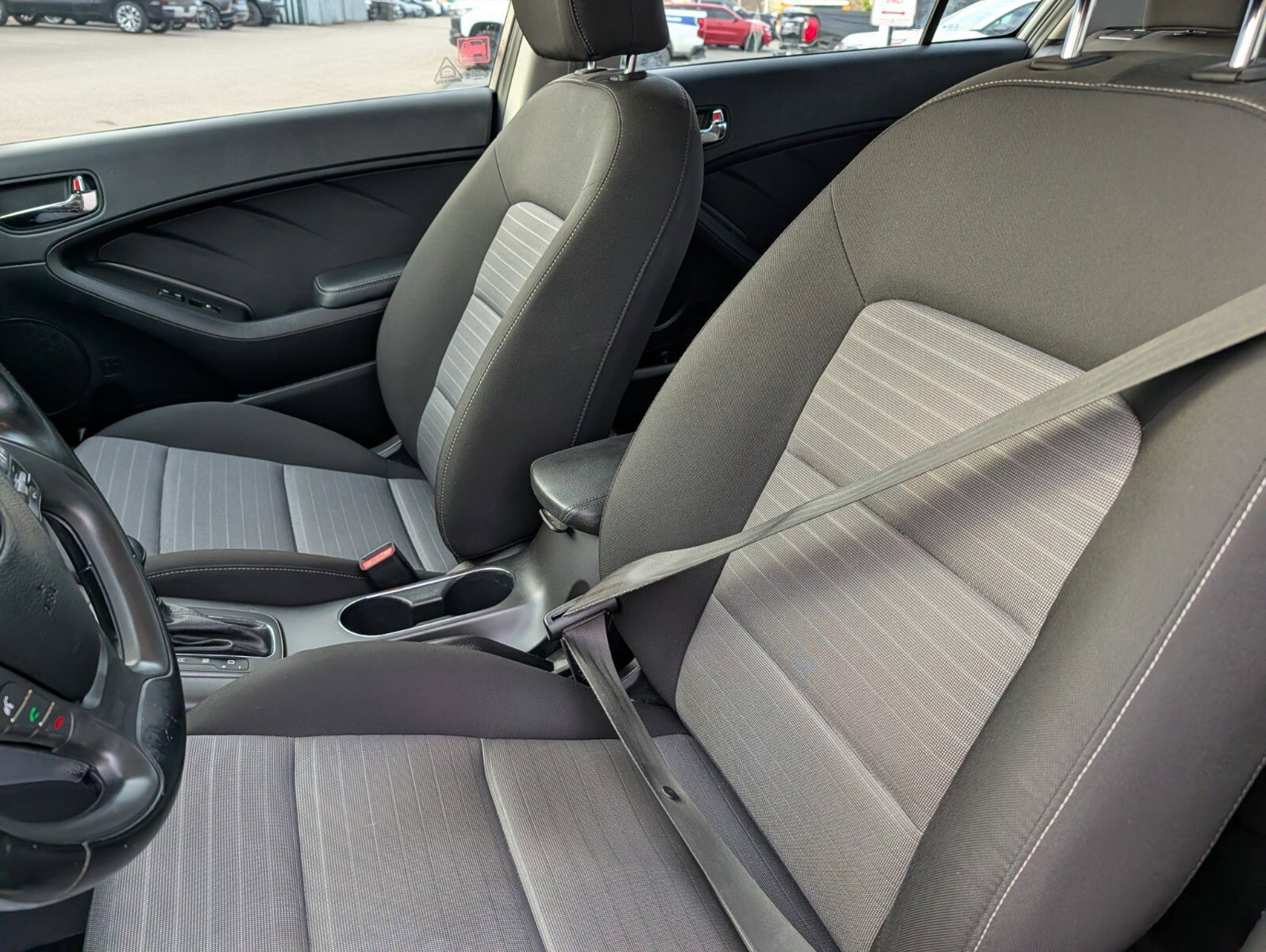 Used 2016 Kia Forte EX FWD image 17