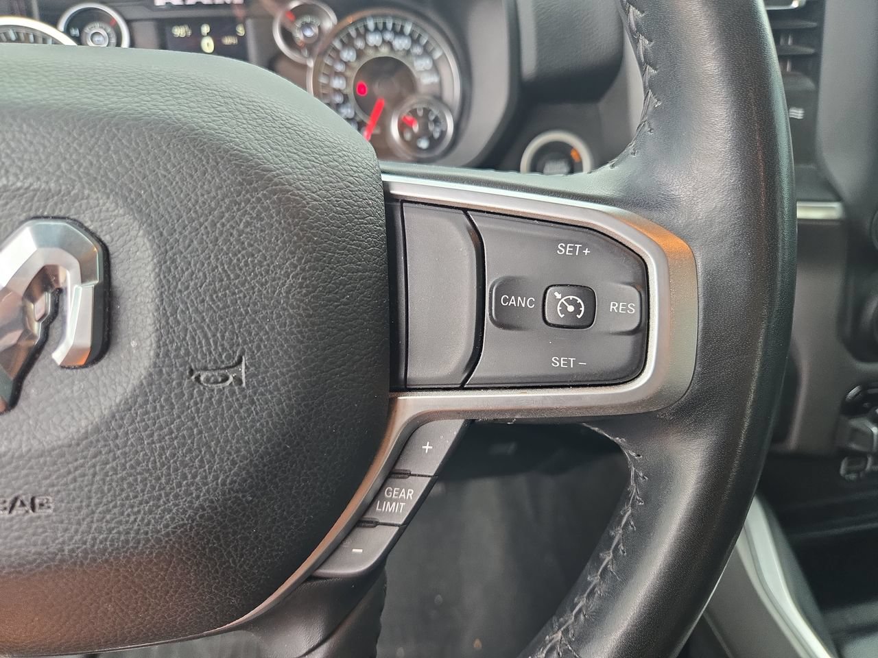 Used 2021 RAM 1500 Big Horn RWD image 12