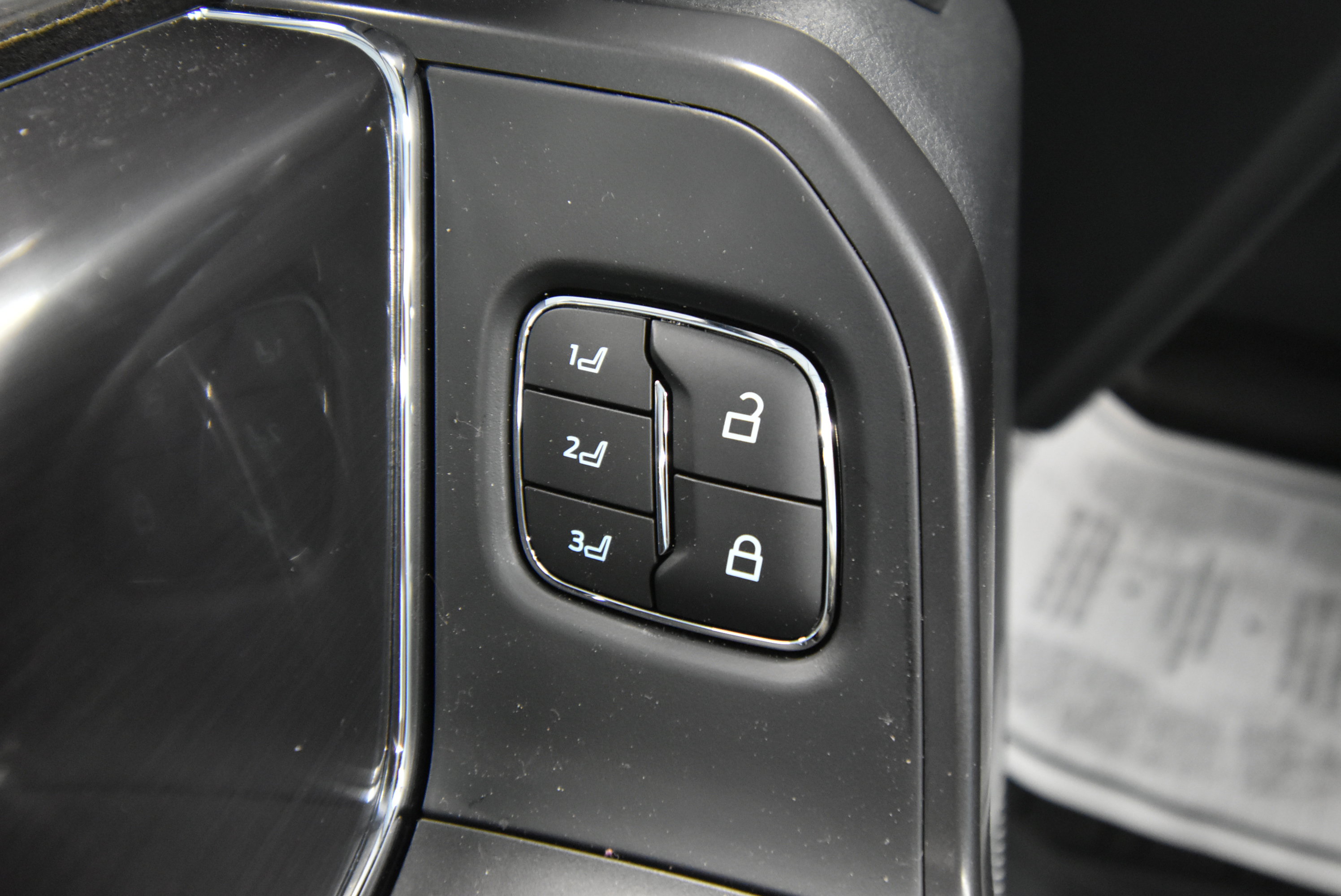 New 2025 Ford F150 Lariat w/ Equipment Group 502A High image 6