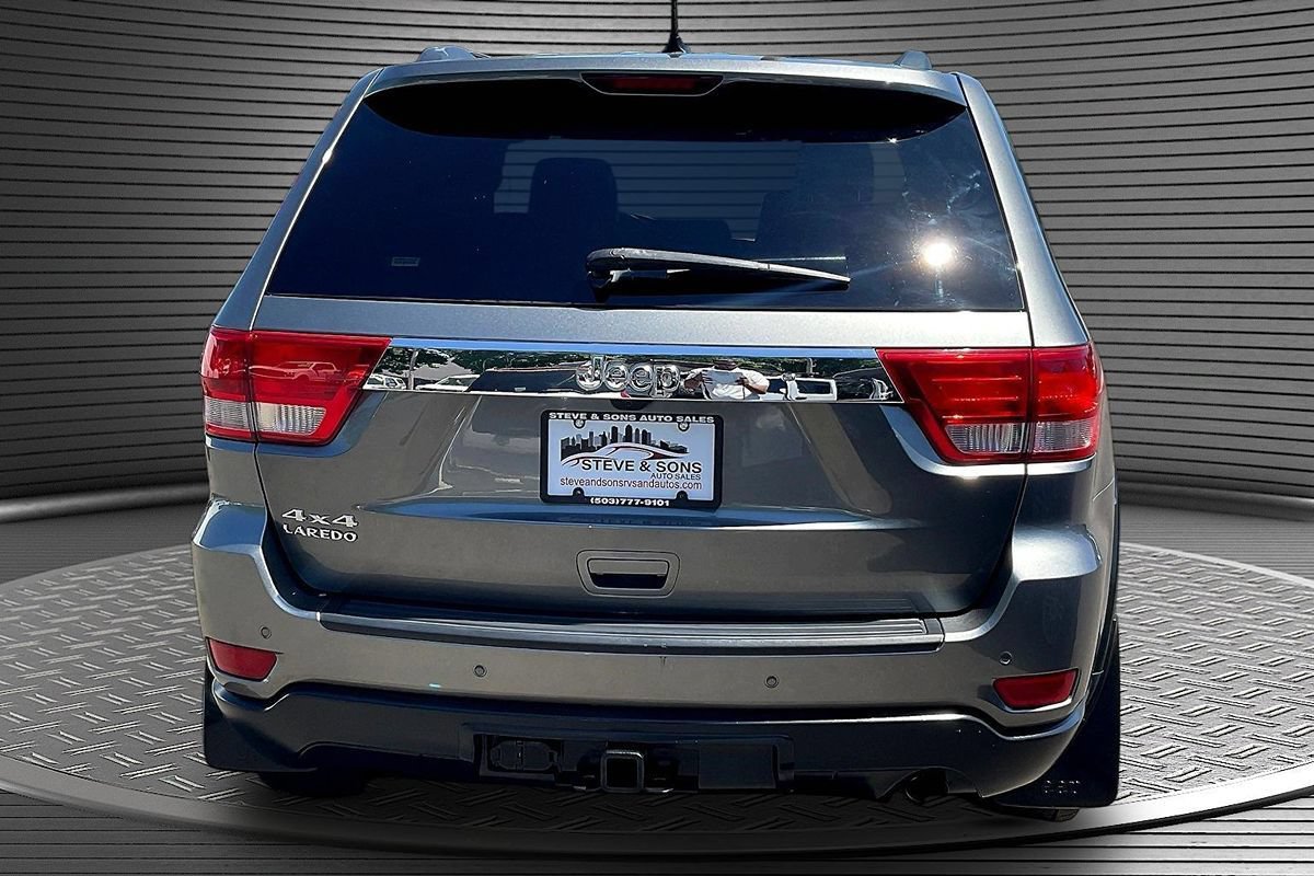 Used 2013 Jeep Grand Cherokee Laredo AWD/4WD image 5