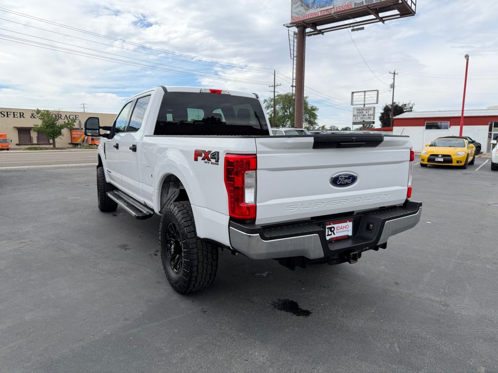Used 2017 Ford F350 XLT w/ FX4 Off-Road Package AWD/4WD image 4