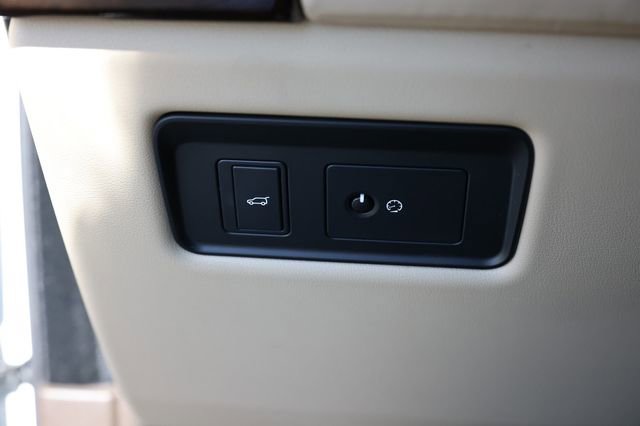 Used 2018 Land Rover Range Rover HSE image 52