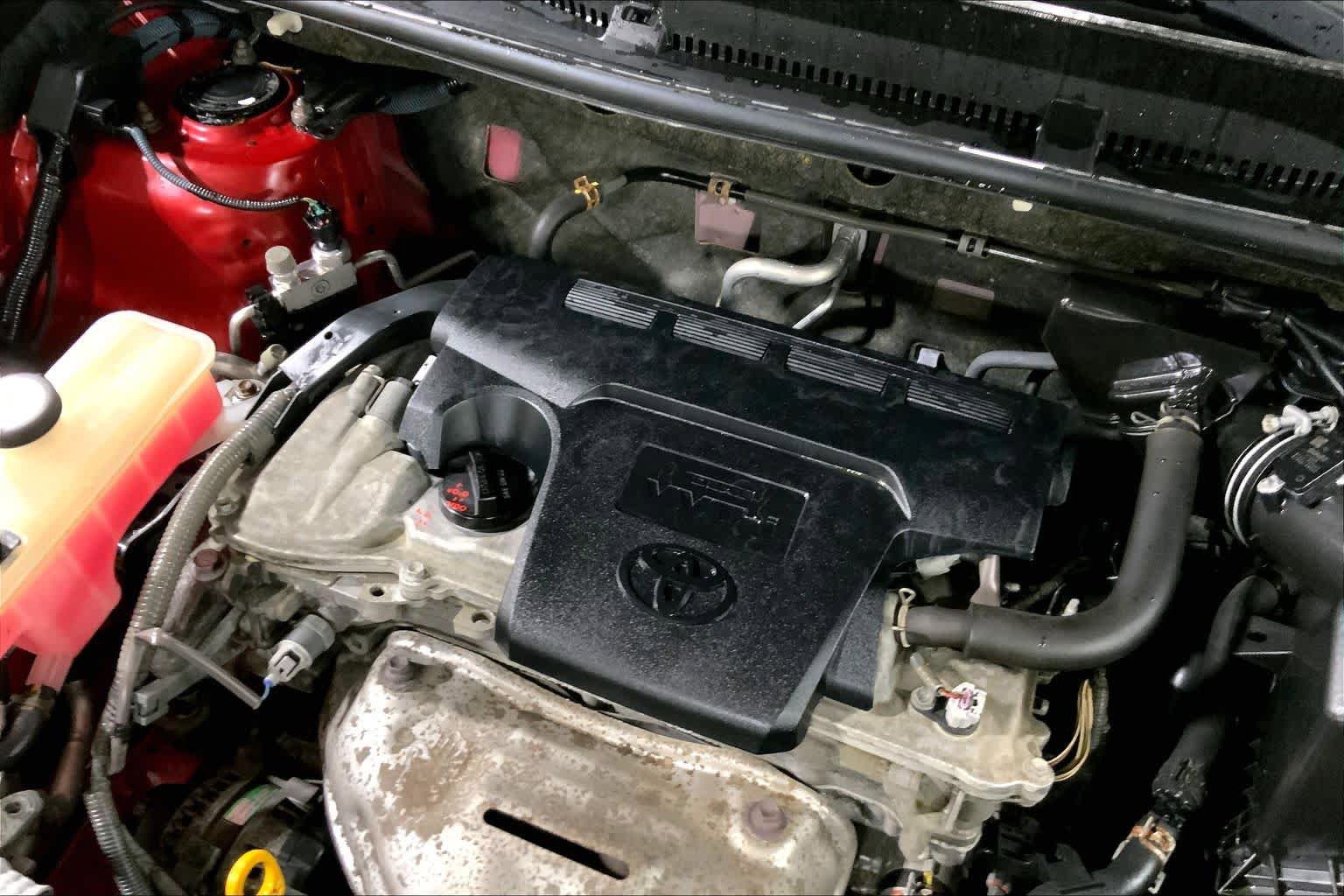 Used 2013 Toyota RAV4 XLE AWD/4WD image 33