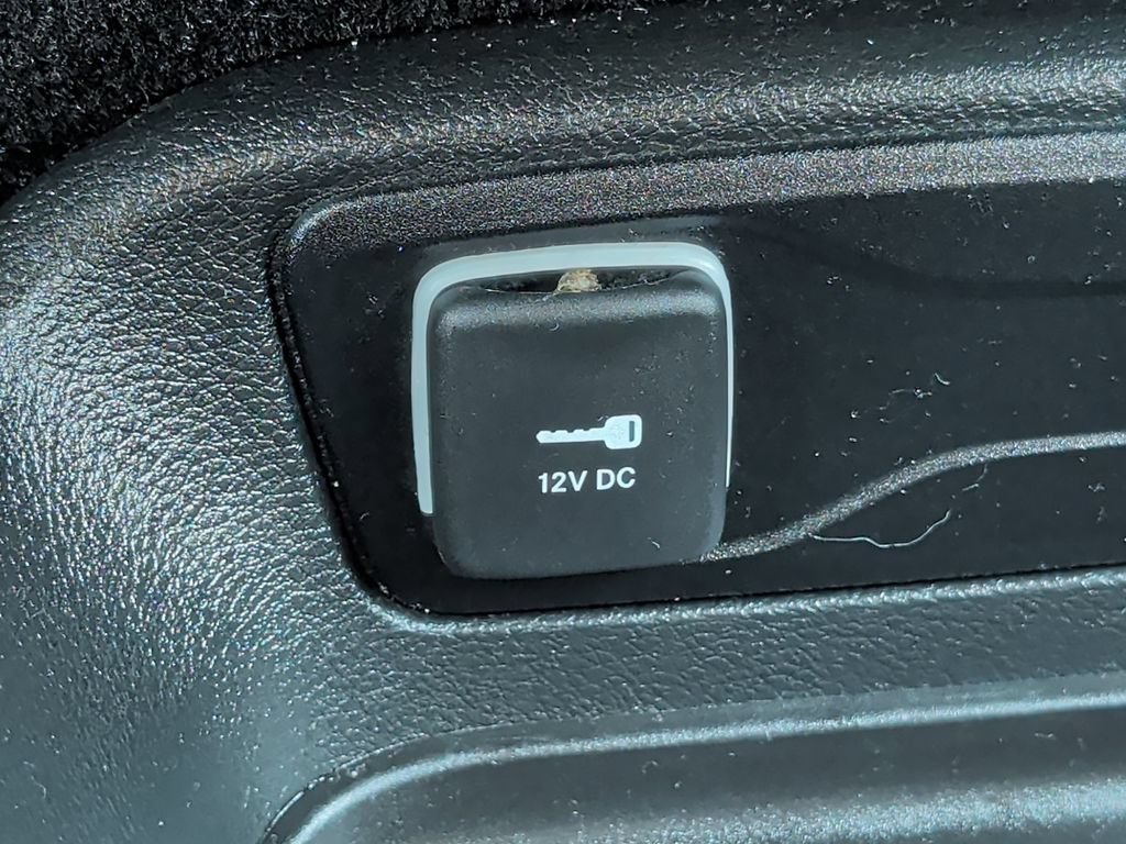 Used 2025 Chrysler Pacifica Select FWD image 46