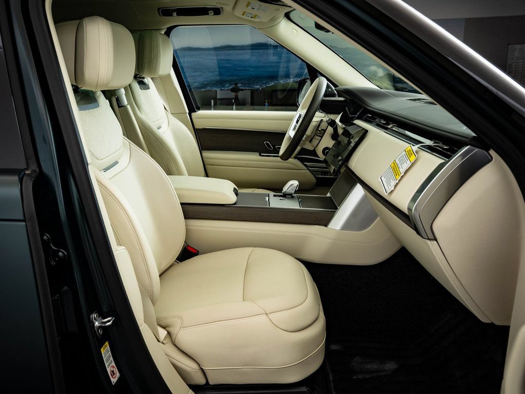 New 2026 Land Rover Range Rover SV AWD/4WD image 21