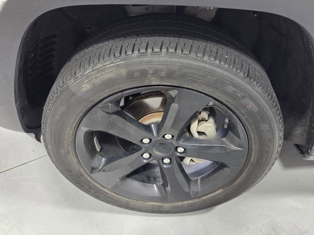 Used 2023 Jeep Grand Cherokee Altitude AWD/4WD image 17