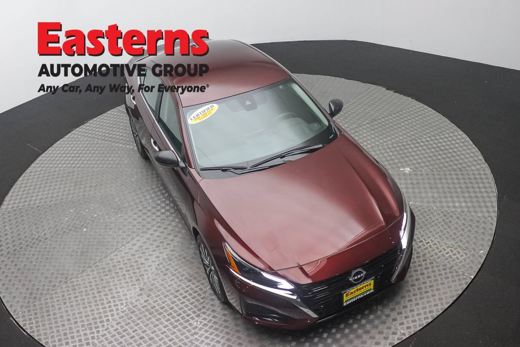 Used 2025 Nissan Altima 2.5 SV AWD/4WD image 3