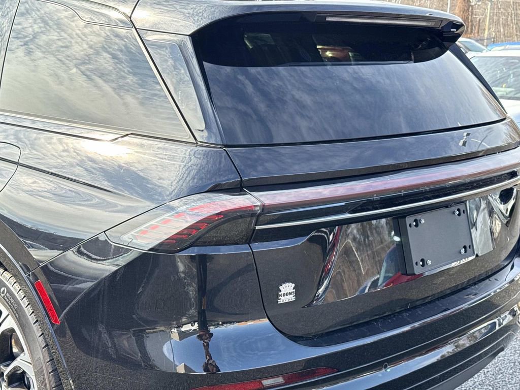 Used 2025 Lincoln Nautilus Reserve image 9