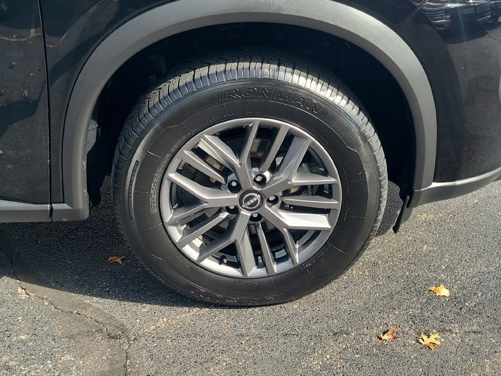 Used 2024 Nissan Rogue S FWD image 9