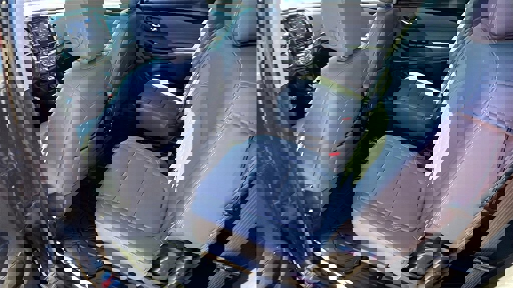 Used 2020 Chevrolet Traverse Premier w/ LPO, Floor Liner Package image 23