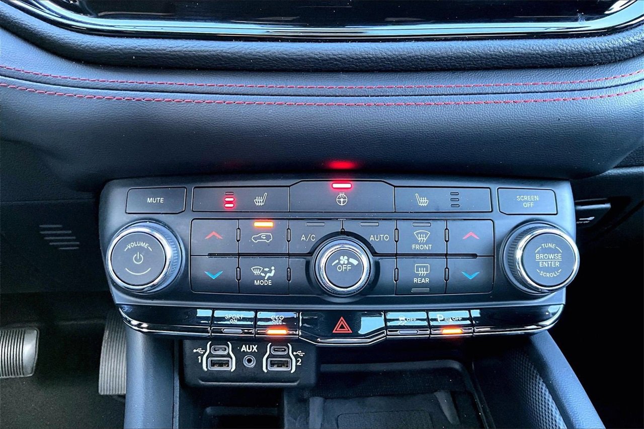 Certified 2024 Dodge Durango R/T image 17