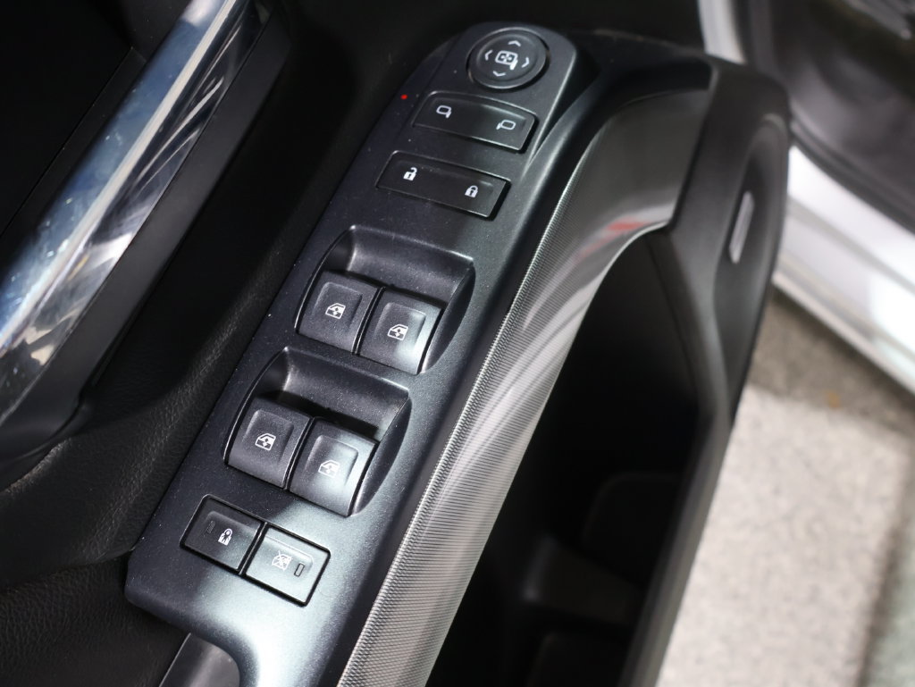 Used 2018 Chevrolet Silverado 1500 LT w/ All Star Edition AWD/4WD image 15