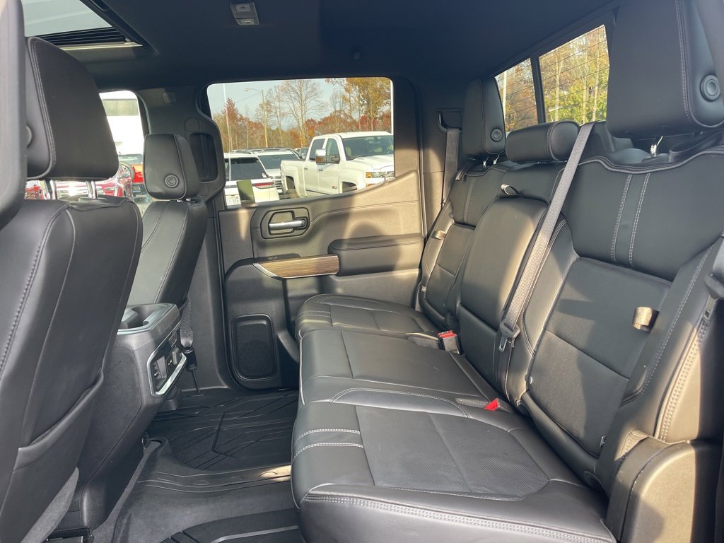 Used 2019 Chevrolet Silverado 1500 High Country w/ Technology Package image 15