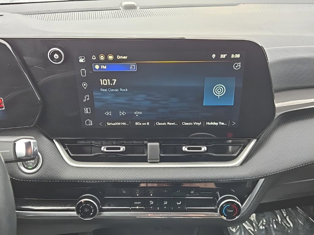 Used 2025 Chevrolet Equinox LT image 23