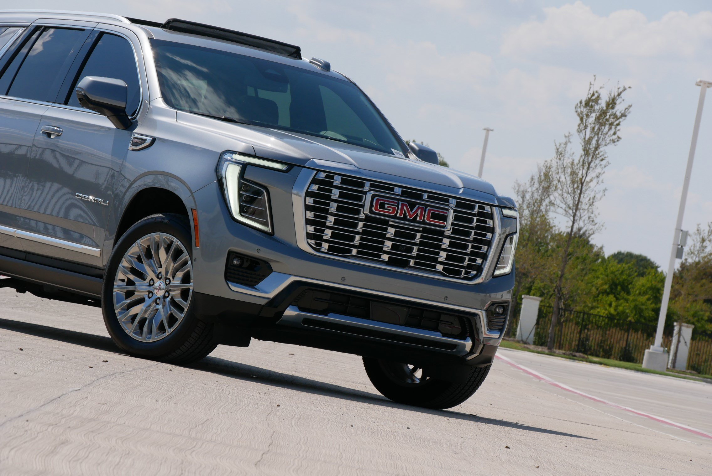 Used 2025 GMC Yukon Denali w/ Sun & Power Step Package AWD/4WD image 37