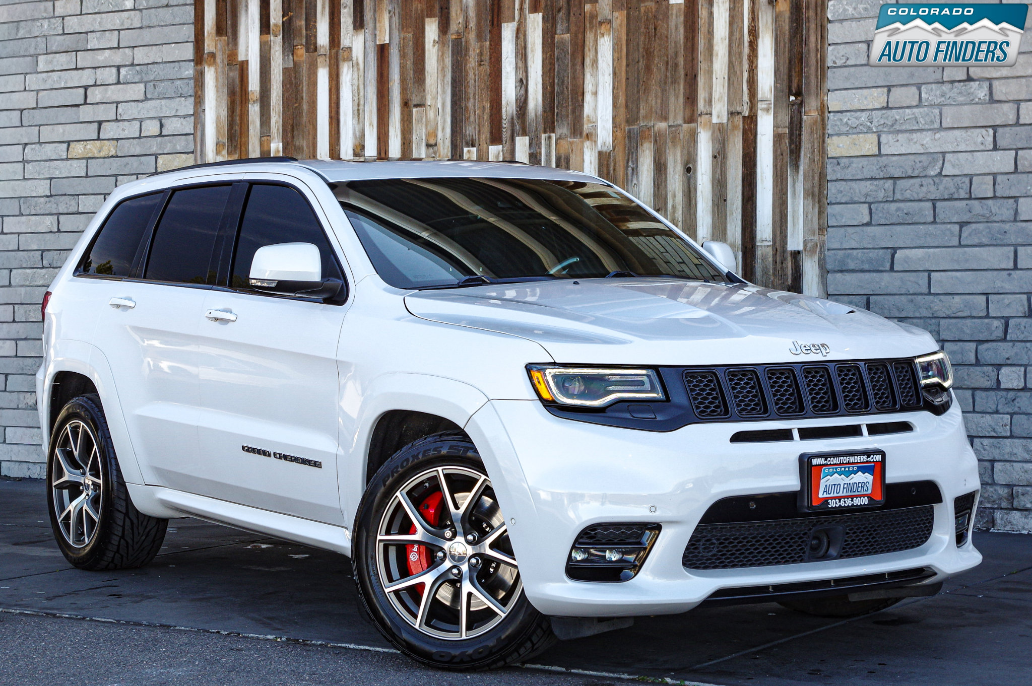 Used 2017 Jeep Grand Cherokee SRT image 9