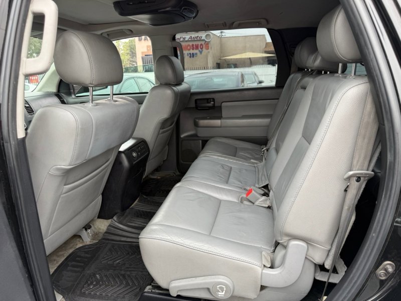 Used 2011 Toyota Sequoia SR5 w/ Premium Pkg RWD image 13