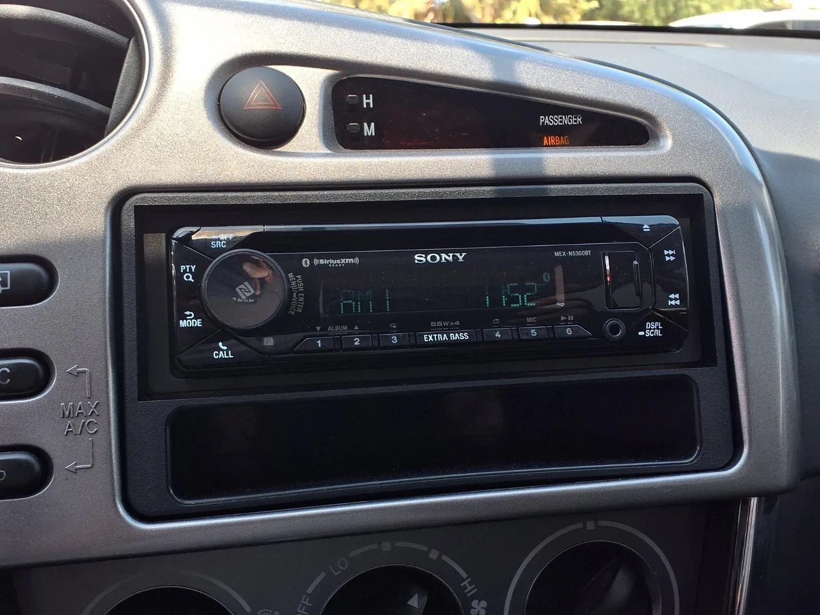 Used 2005 Toyota Matrix XR FWD image 11
