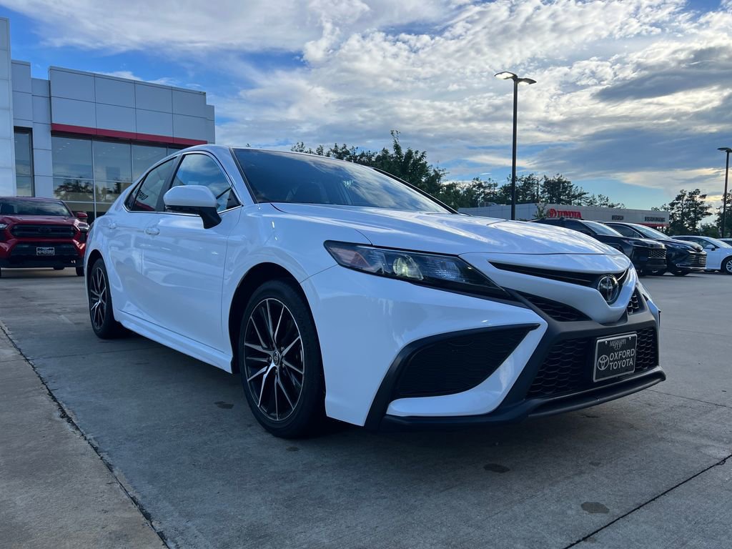 Used 2024 Toyota Camry SE