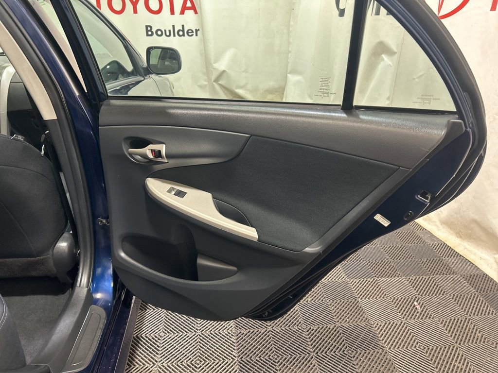 Used 2012 Toyota Corolla S image 14