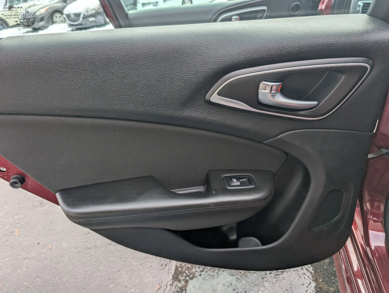 Used 2015 Chrysler 200 Limited w/ Convenience Group image 39