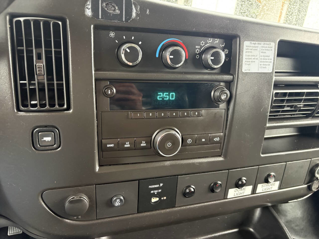 Used 2013 Chevrolet Express 2500 RWD image 11