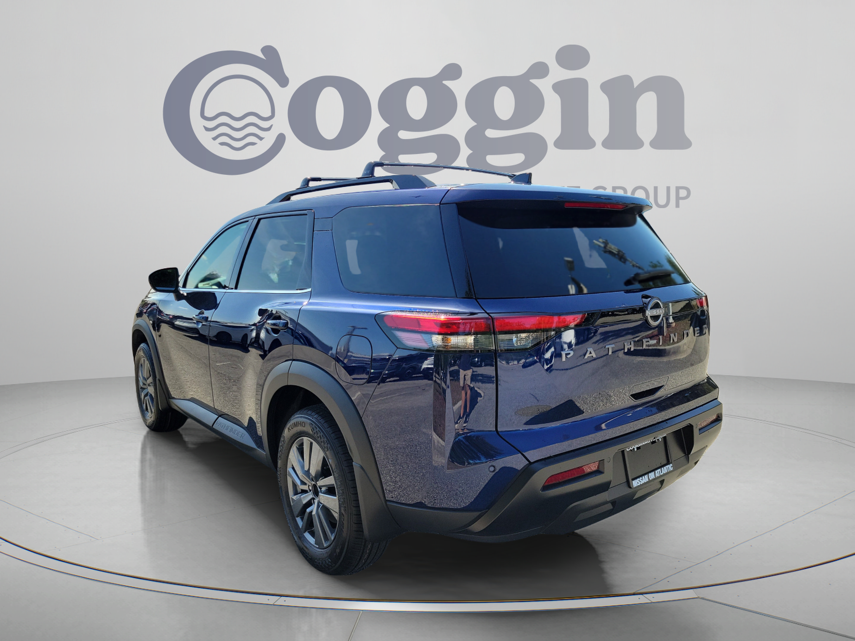 New 2026 Nissan Pathfinder SV w/ Cargo Package FWD image 3