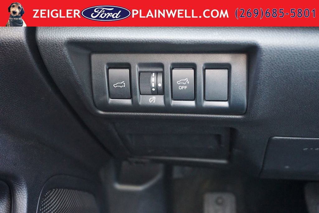 Used 2023 Subaru Outback Premium AWD/4WD image 27