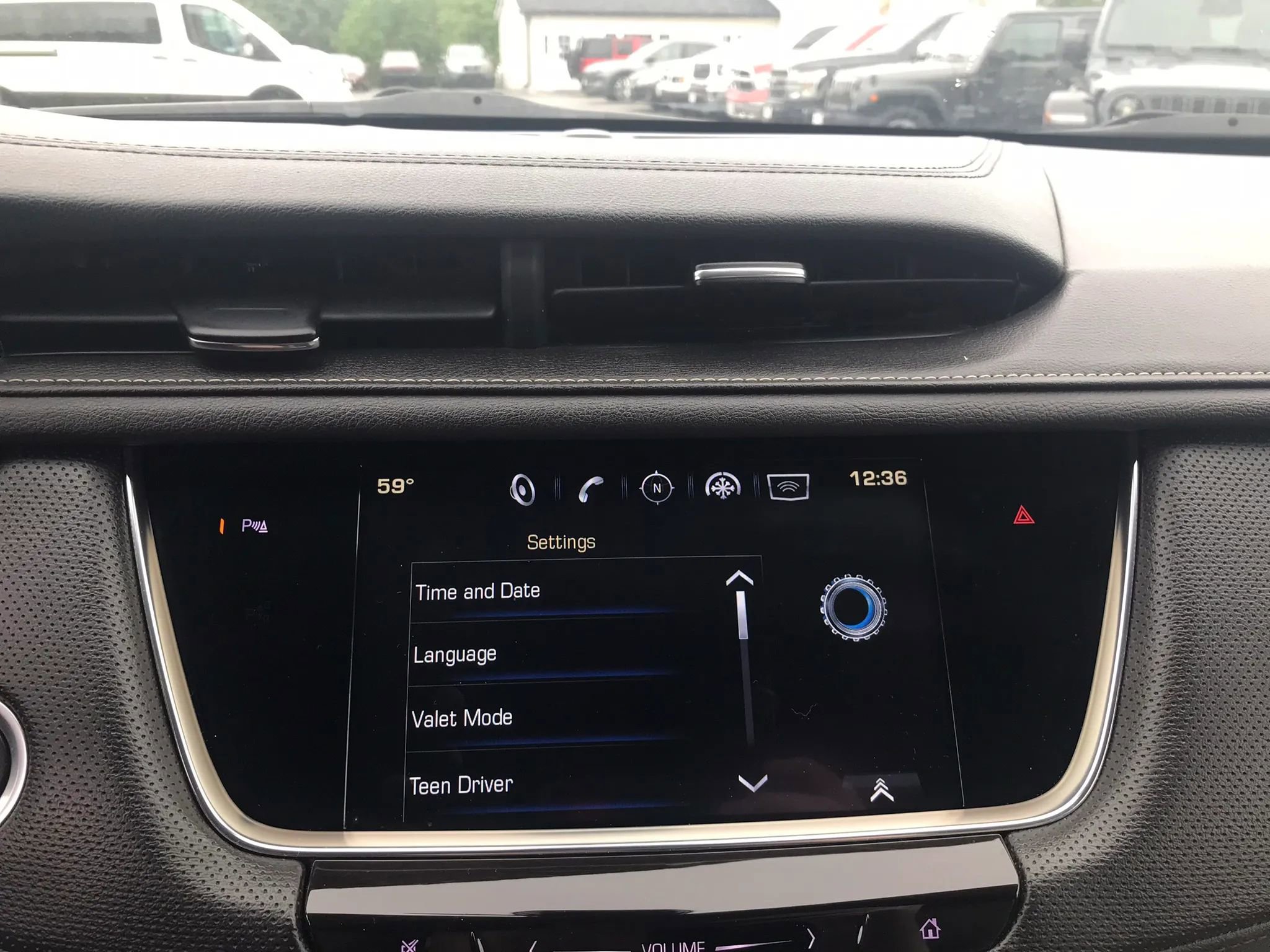Used 2017 Cadillac XT5 Luxury w/ Driver Awareness Package AWD/4WD image 27