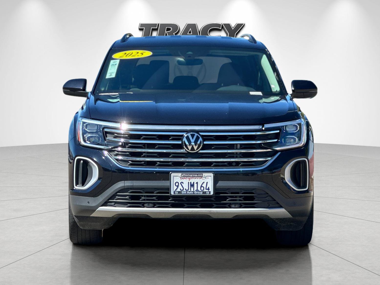 Used 2025 Volkswagen Atlas SE AWD/4WD image 9