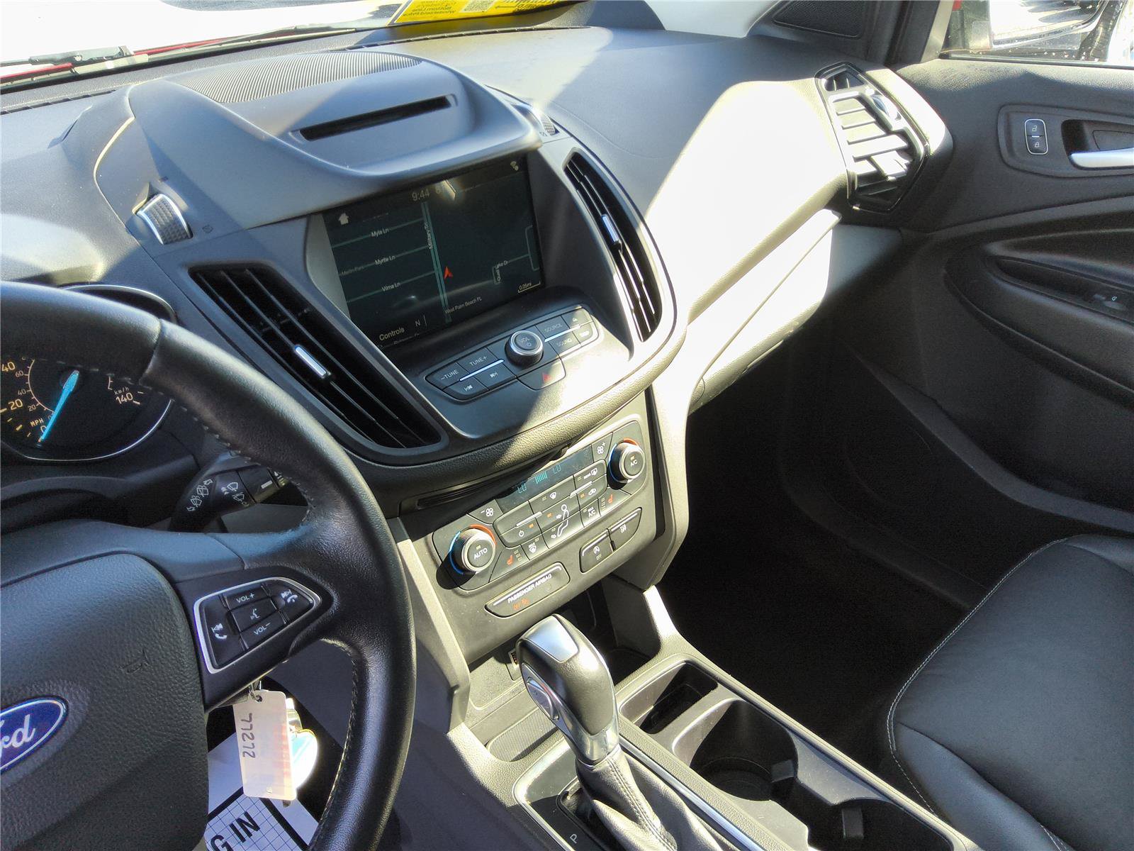 Used 2018 Ford Escape SEL w/ Canadian Touring Package AWD/4WD image 18