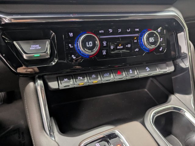 Used 2025 GMC Sierra 1500 Denali w/ Technology Package AWD/4WD image 23