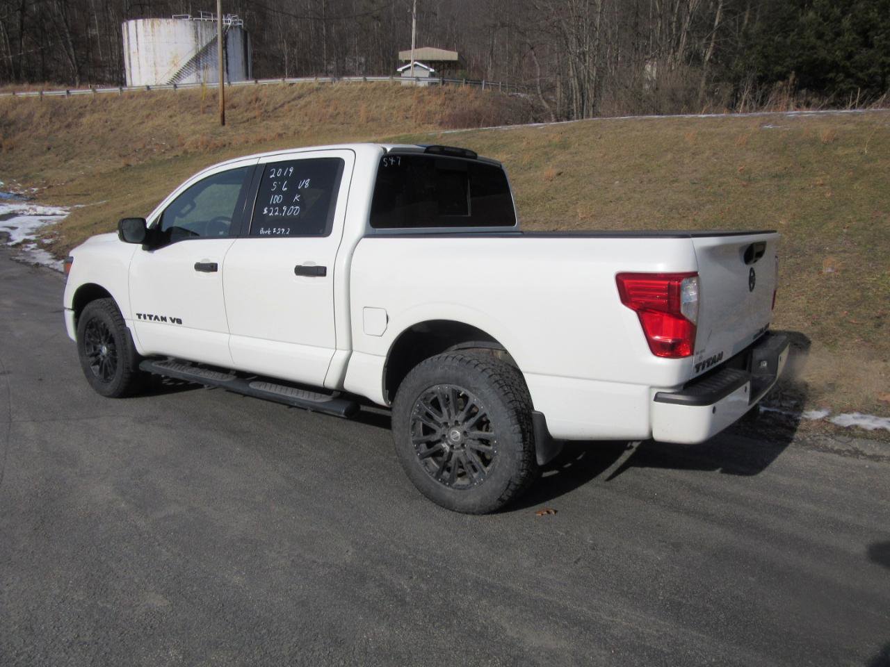 Used 2019 Nissan Titan SL w/ Midnight Edition image 5