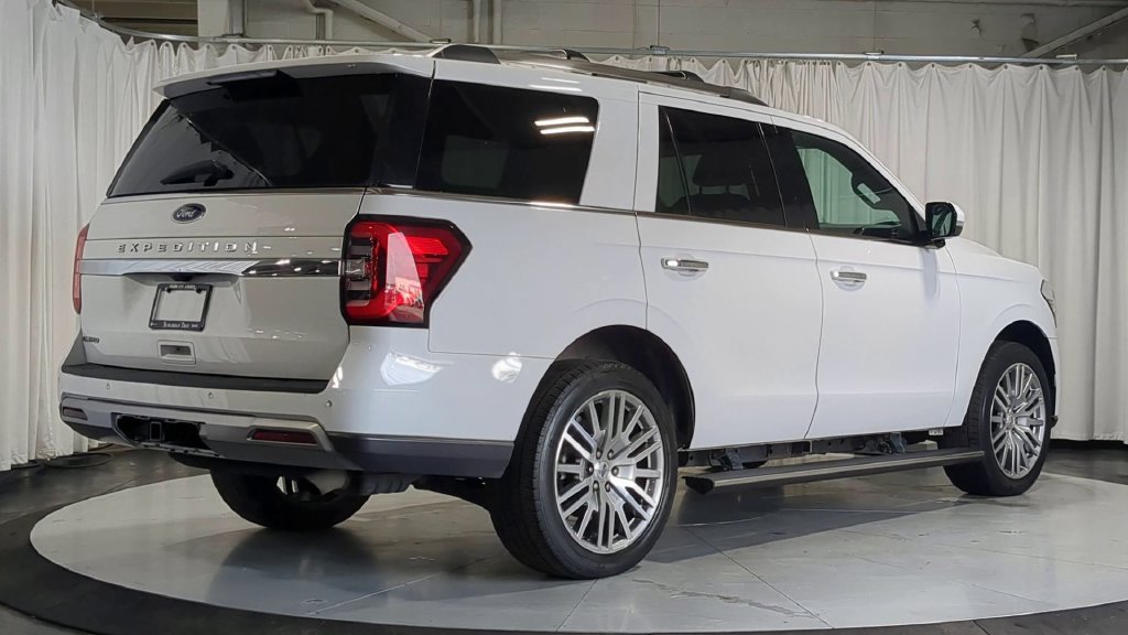 Used 2023 Ford Expedition Limited AWD/4WD image 10
