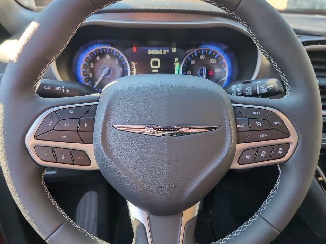 Used 2026 Chrysler Pacifica Select image 15