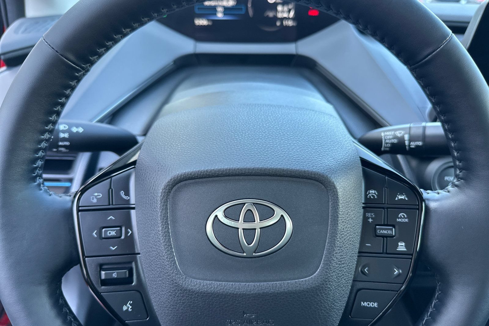 Certified 2024 Toyota Prius XLE FWD image 28