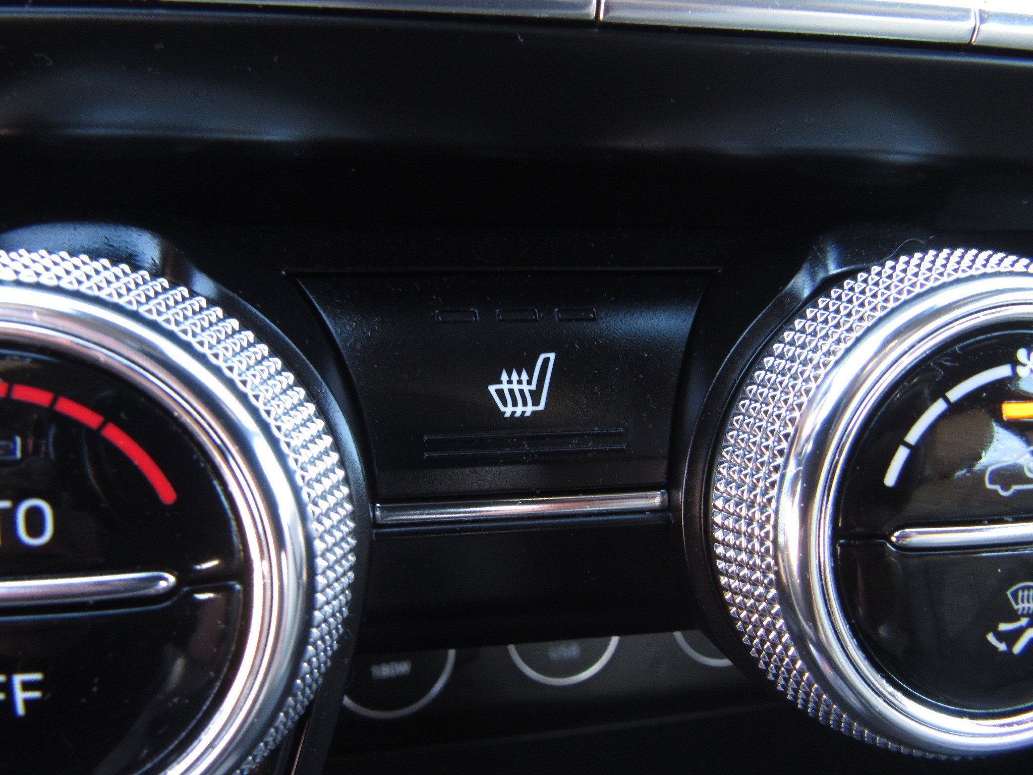 Used 2023 Genesis G70 2.0T image 19