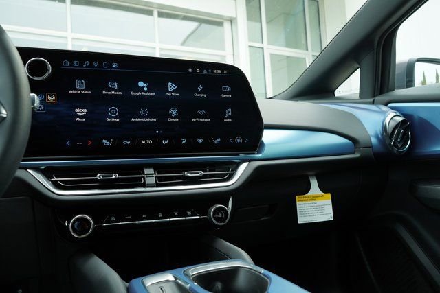 New 2025 Chevrolet Equinox EV LT image 16