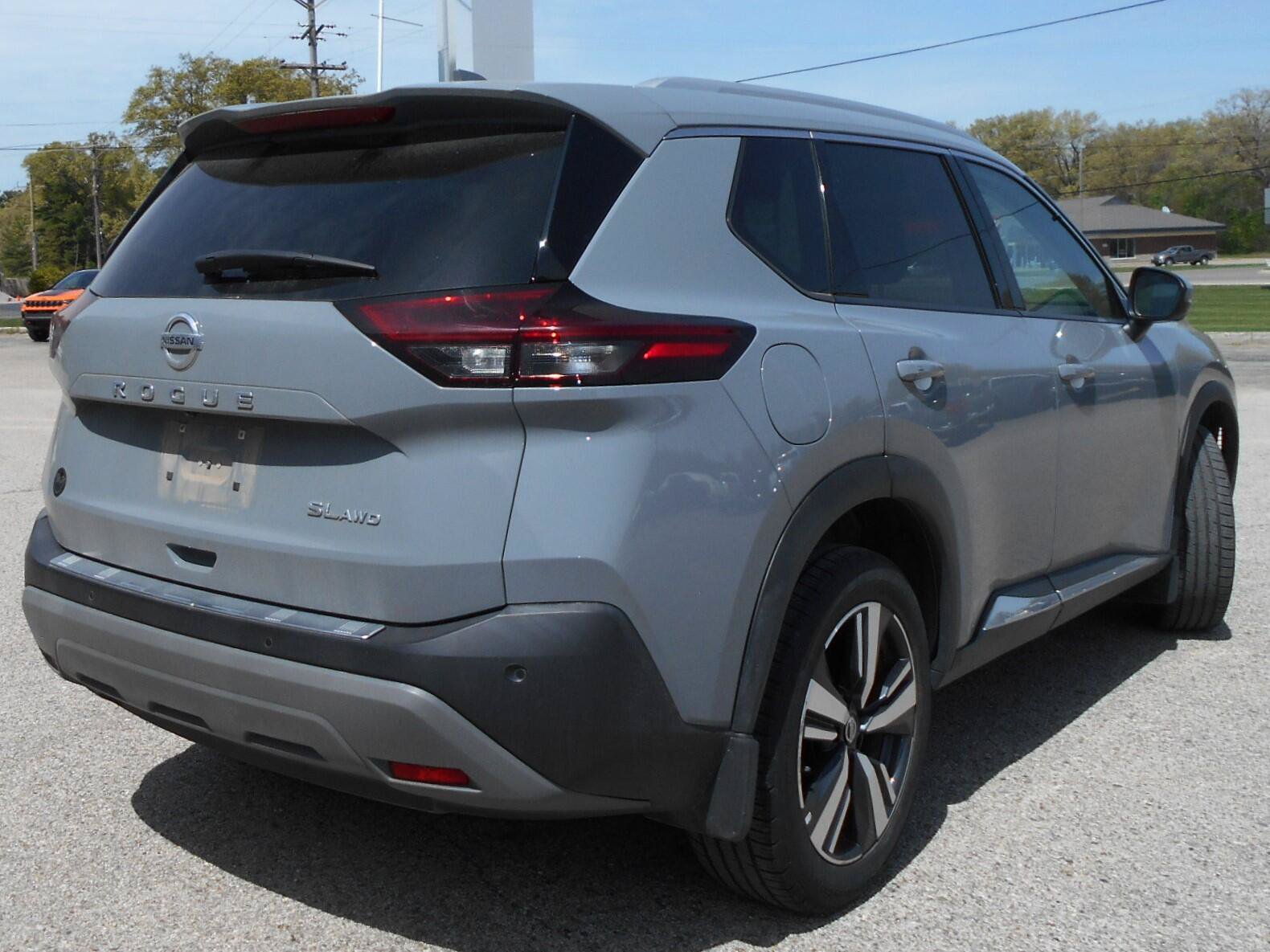 Used 2021 Nissan Rogue SL w/ Premium Package AWD/4WD image 11