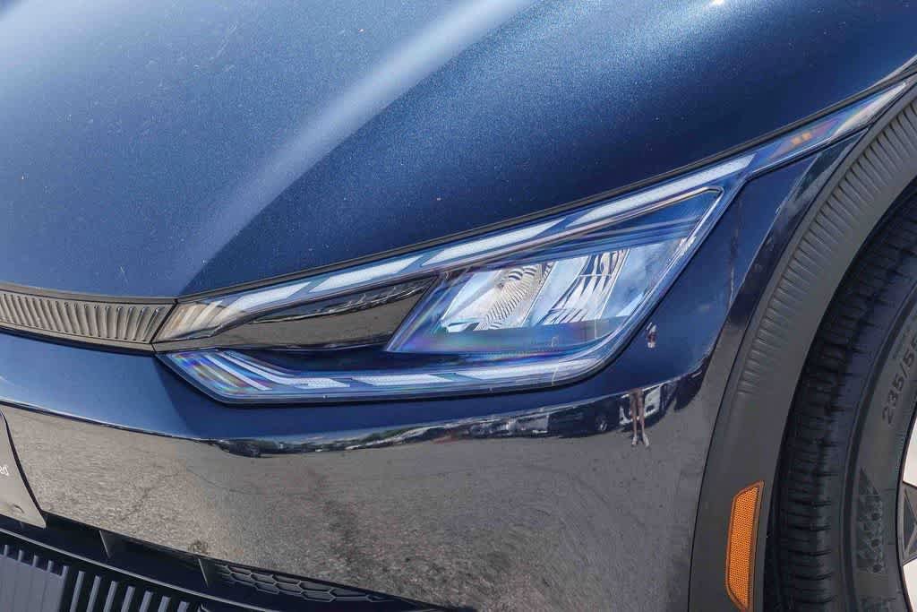 Certified 2024 Kia EV6 Light AWD/4WD image 8