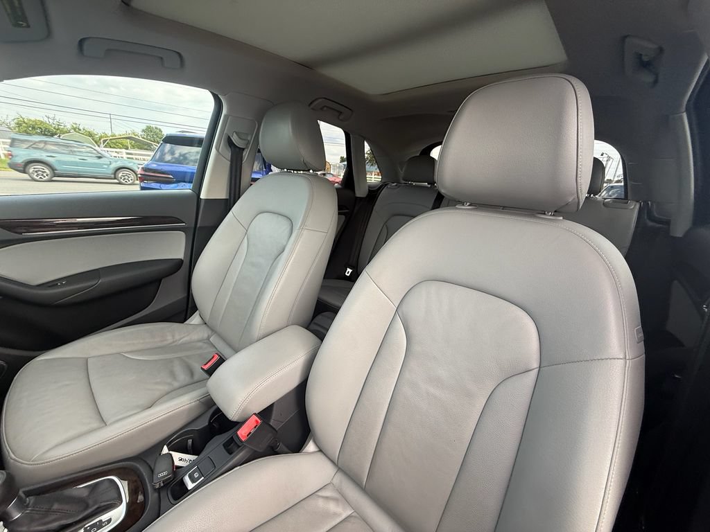 Used 2016 Audi Q3 2.0T Prestige AWD/4WD image 13