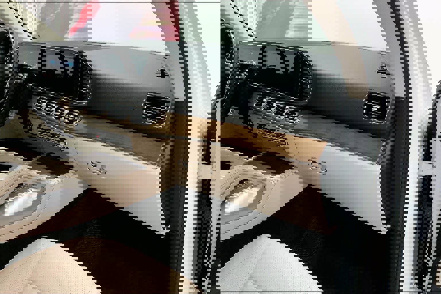 Used 2021 Mercedes-Benz GLE 350 4MATIC w/ Premium Package image 21