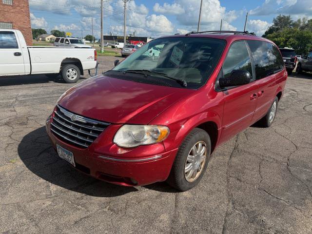 Used 2006 Chrysler Town & Country Limited w/ Trailer Tow Prep Group