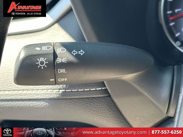 Used 2021 Toyota RAV4 LE AWD/4WD image 27