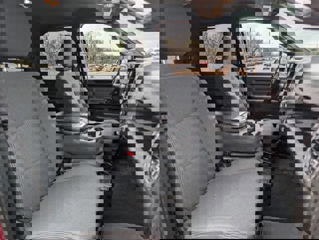 Used 2024 RAM 2500 Tradesman w/ Chrome Appearance Group image 25